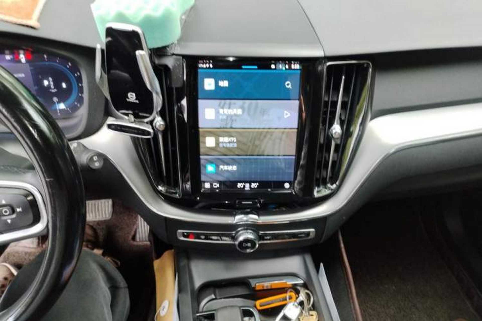 Used Volvo XC60 2022 B5 4x4 Zhiyi Luxury Edition Audio And AC Panel