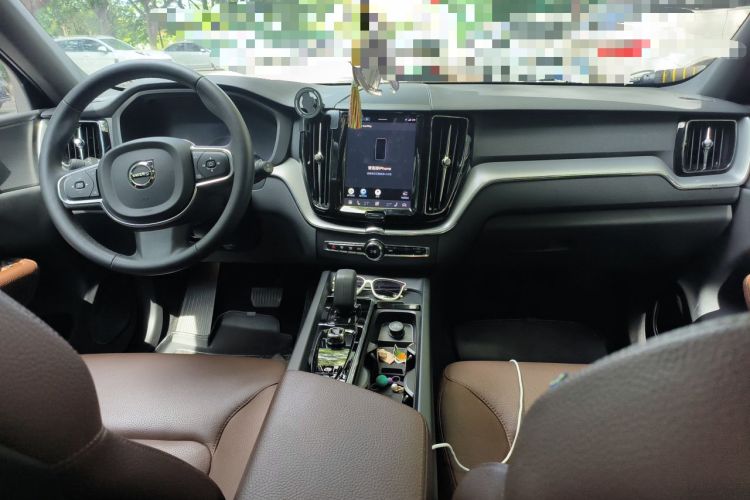 Used Volvo XC60 2022 B5 4x4 Zhiyi Luxury Edition Center Console
