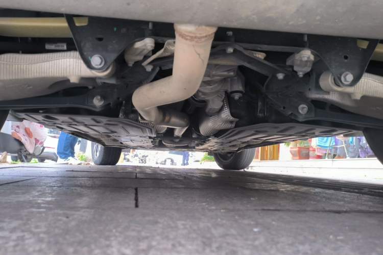 Used Volvo XC60 2022 B5 4x4 Zhiyi Luxury Edition Chassis Rear