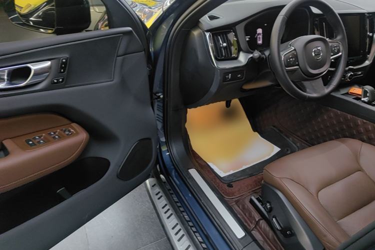 Used Volvo XC60 2022 B5 4x4 Zhiyi Luxury Edition Driver Seat