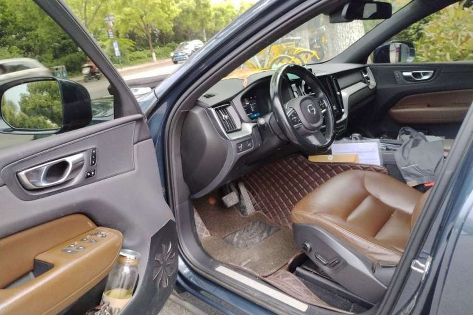 Used Volvo XC60 2022 B5 4x4 Zhiyi Luxury Edition Driver Seat