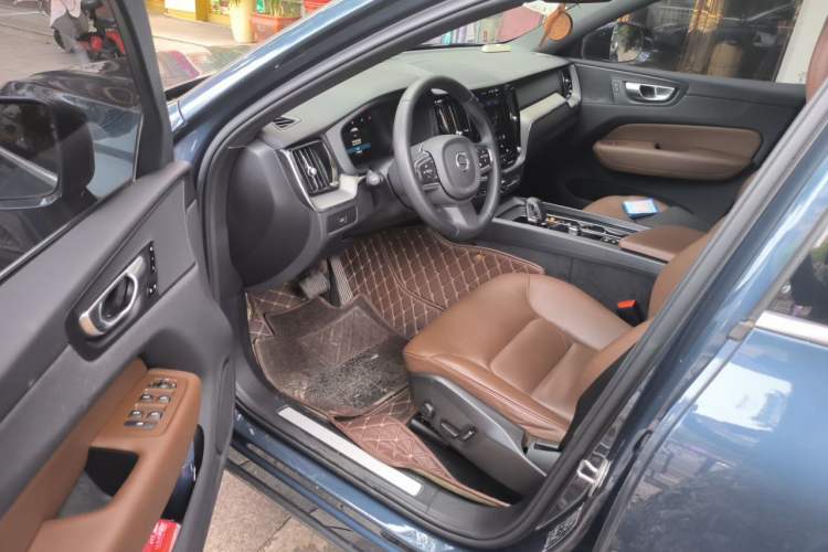 Used Volvo XC60 2022 B5 4x4 Zhiyi Luxury Edition Driver Seat