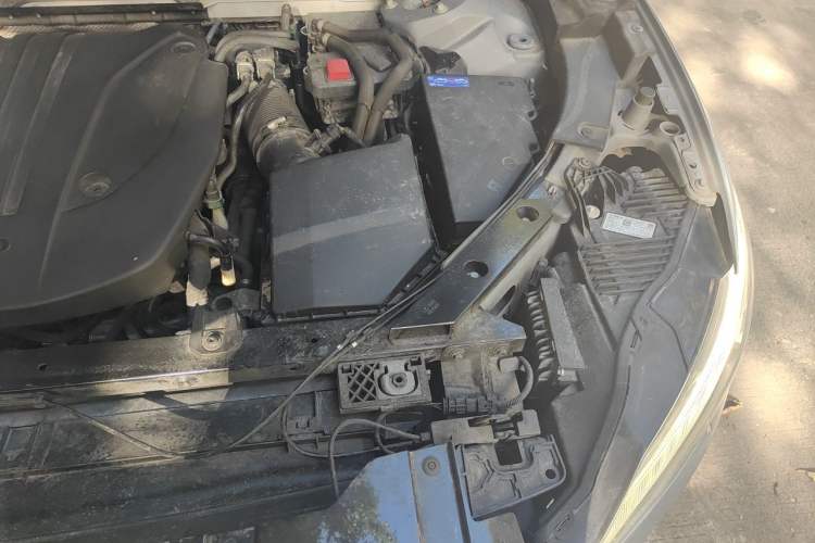 Used Volvo XC60 2022 B5 4x4 Zhiyi Sport Edition Engine Bay Left