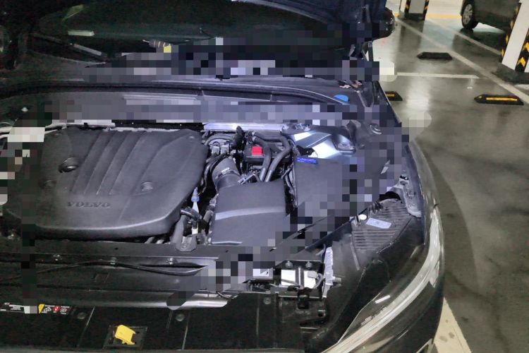 Used Volvo XC60 2022 B5 4x4 Smart Luxury Edition Engine Bay Left