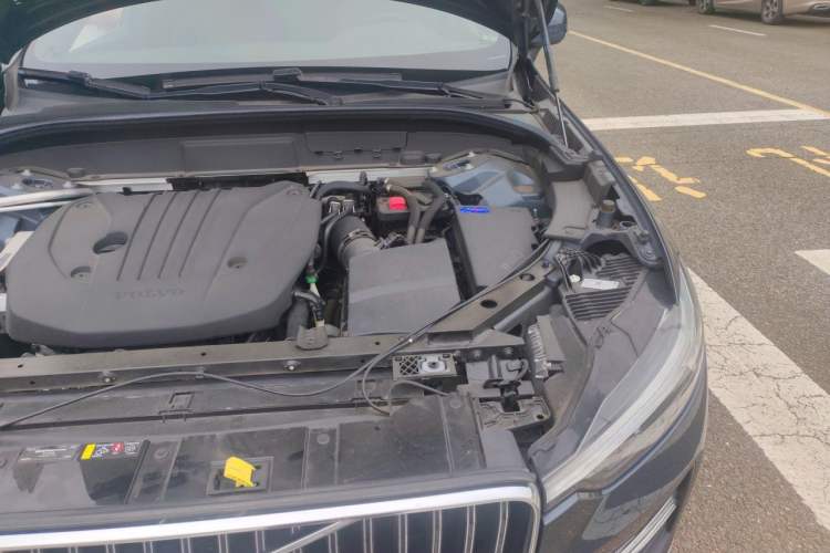 Used Volvo XC60 2022 B5 4x4 Zhiyi Luxury Edition Engine Bay Left