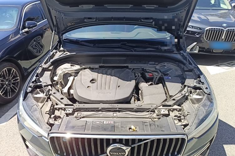 Used Volvo XC60 2022 B5 4x4 Zhiya Luxury Edition Engine Bay