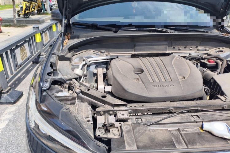 Used Volvo XC60 2022 B5 4x4 Smart & Advanced Sport Edition Engine Bay Right