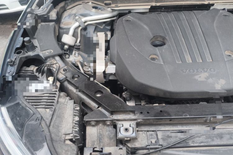 Used Volvo XC60 2022 B5 4x4 Zhiyi Luxury Edition Engine Bay Right