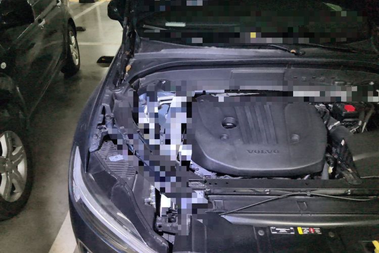 Used Volvo XC60 2022 B5 4x4 Smart Luxury Edition Engine Bay Right