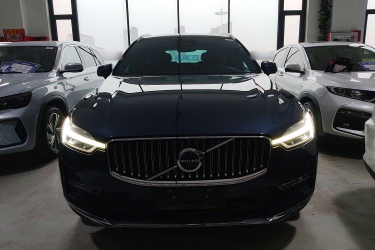 Used Volvo XC60 2022 B5 4x4 Smart Luxury Edition Exterior 1