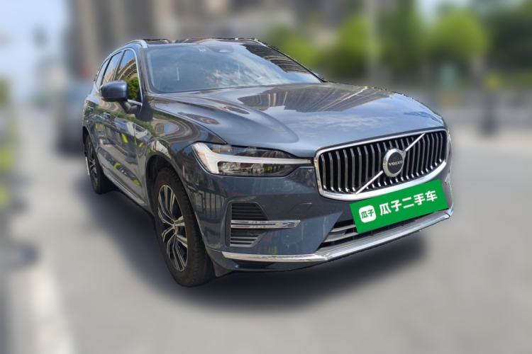 Used Volvo XC60 2022 B5 4x4 Smart & Advanced Sport Edition Front Right 45 Deg