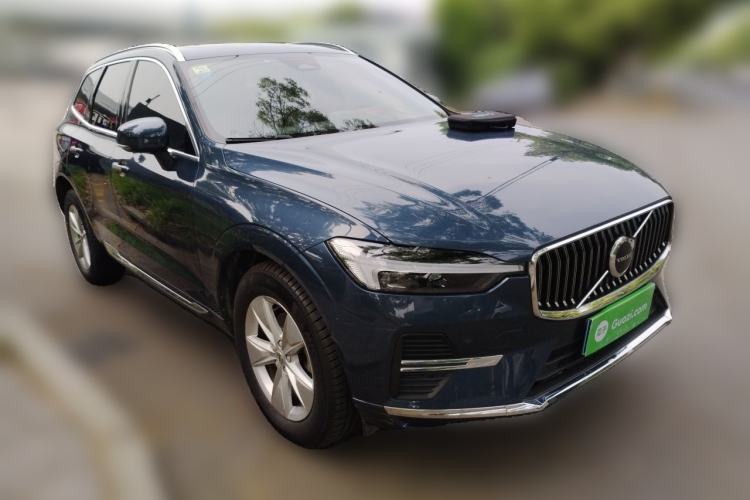 Used Volvo XC60 2022 B5 4x4 Zhiyi Luxury Edition Front Right 45 Deg