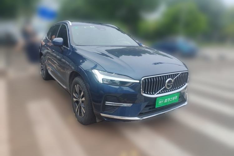 Used Volvo XC60 2022 B5 4x4 Zhiyi Luxury Edition Front Right 45 Deg