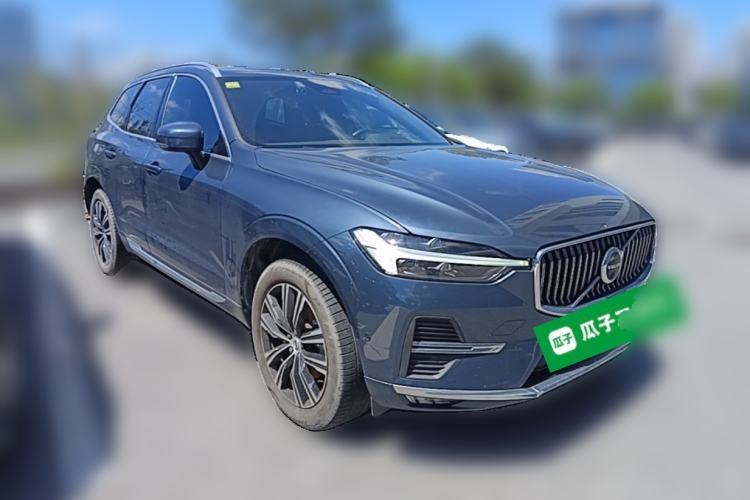 Used Volvo XC60 2022 B5 4x4 Zhiya Luxury Edition Front Right 45 Deg