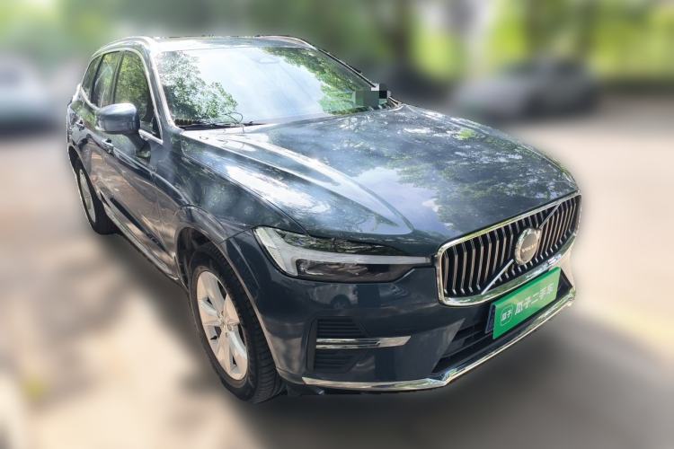 Used Volvo XC60 2022 B5 4x4 Zhiyi Luxury Edition Front Right 45 Deg