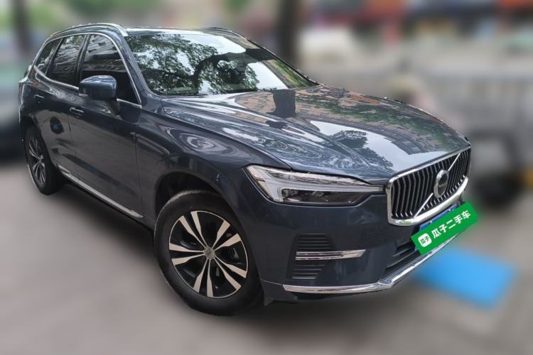 Used Volvo XC60 2022 B5 4x4 Zhiyi Luxury Edition Front Right 45 Deg