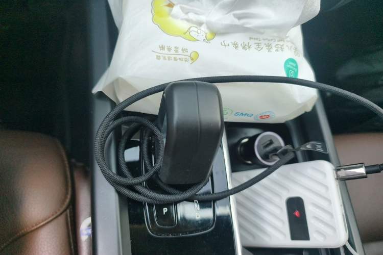 Used Volvo XC60 2022 B5 4x4 Zhiyi Luxury Edition Gear Lever