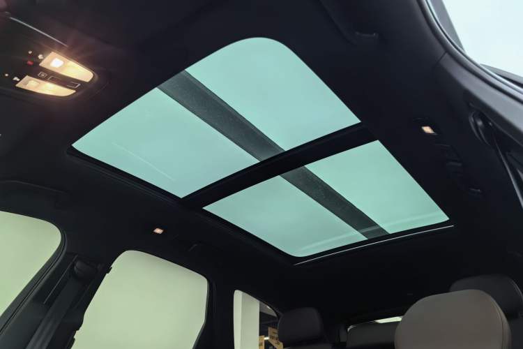 Used Volvo XC60 2022 B5 4x4 Zhiyi Luxury Edition Headliner