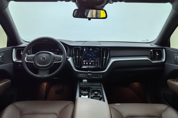 Used Volvo XC60 2022 B5 4x4 Zhiyi Luxury Edition Interior 3