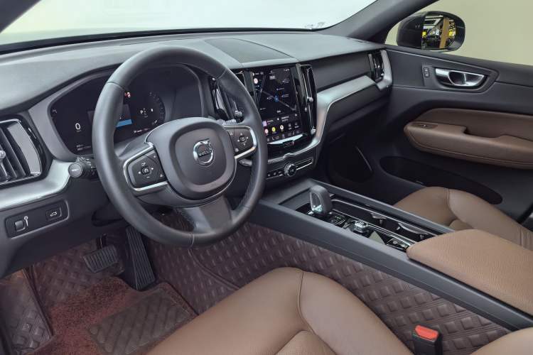Used Volvo XC60 2022 B5 4x4 Zhiyi Luxury Edition Interior 5