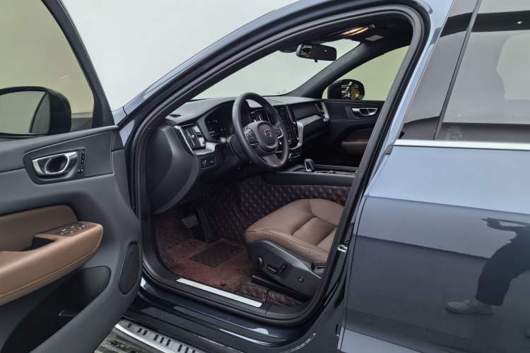 Used Volvo XC60 2022 B5 4x4 Zhiyi Luxury Edition Left Front Seat