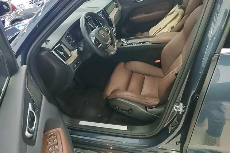 Used Volvo XC60 2022 B5 4x4 Zhiya Luxury Edition Left Front Seat