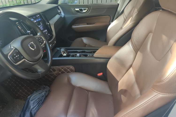 Used Volvo XC60 2022 B5 4x4 Zhiyi Sport Edition Left Front Seat