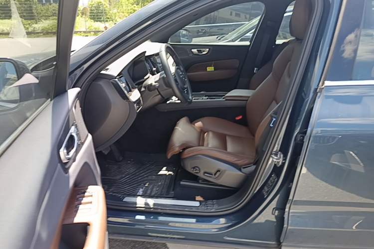 Used Volvo XC60 2022 B5 4x4 Zhiya Luxury Edition Left Front Seat