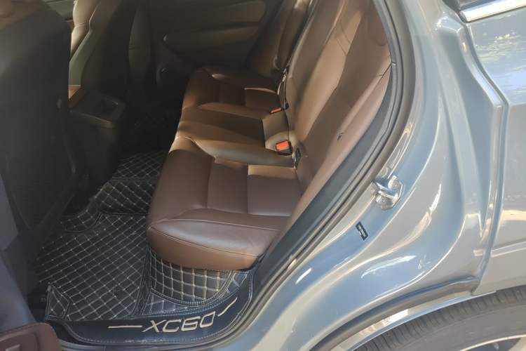 Used Volvo XC60 2022 B5 4x4 Zhiyi Sport Edition Left Rear Seat