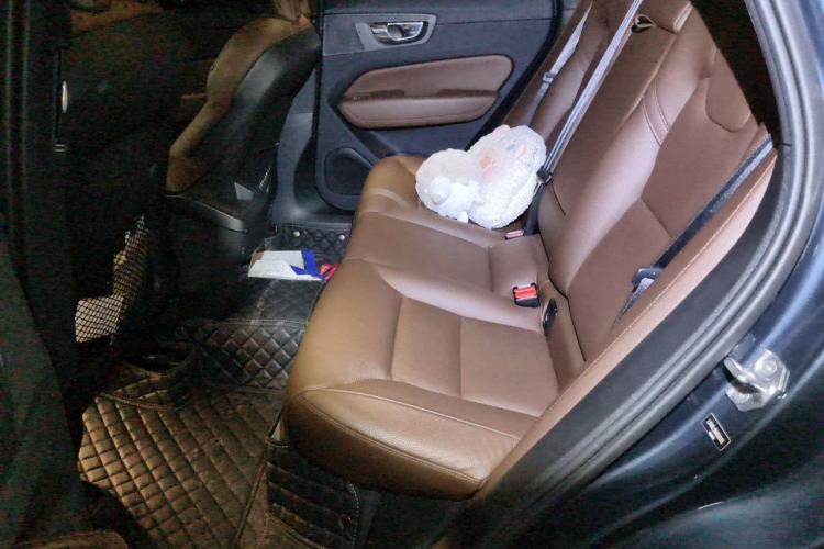 Used Volvo XC60 2022 B5 4x4 Smart Luxury Edition Left Rear Seat