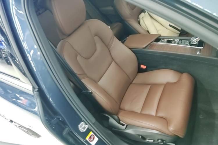Used Volvo XC60 2022 B5 4x4 Zhiya Luxury Edition Right Front Seat