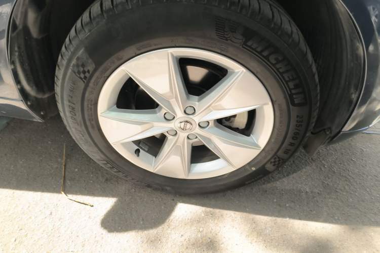 Used Volvo XC60 2022 B5 4x4 Zhiyi Luxury Edition Right Front Wheel Hub