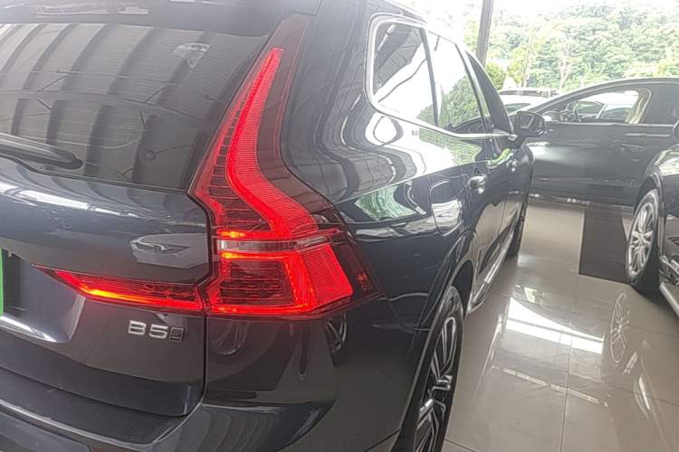 Used Volvo XC60 2022 B5 4x4 Smart Luxury Edition Right Rear Taillight