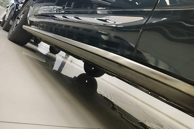 Used Volvo XC60 2022 B5 4x4 Zhiya Luxury Edition Right Side Sill