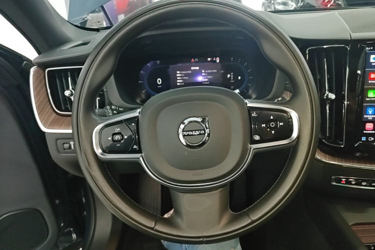 Used Volvo XC60 2022 B5 4x4 Zhiya Luxury Edition Steering Wheel