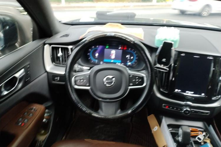 Used Volvo XC60 2022 B5 4x4 Zhiyi Luxury Edition Steering Wheel