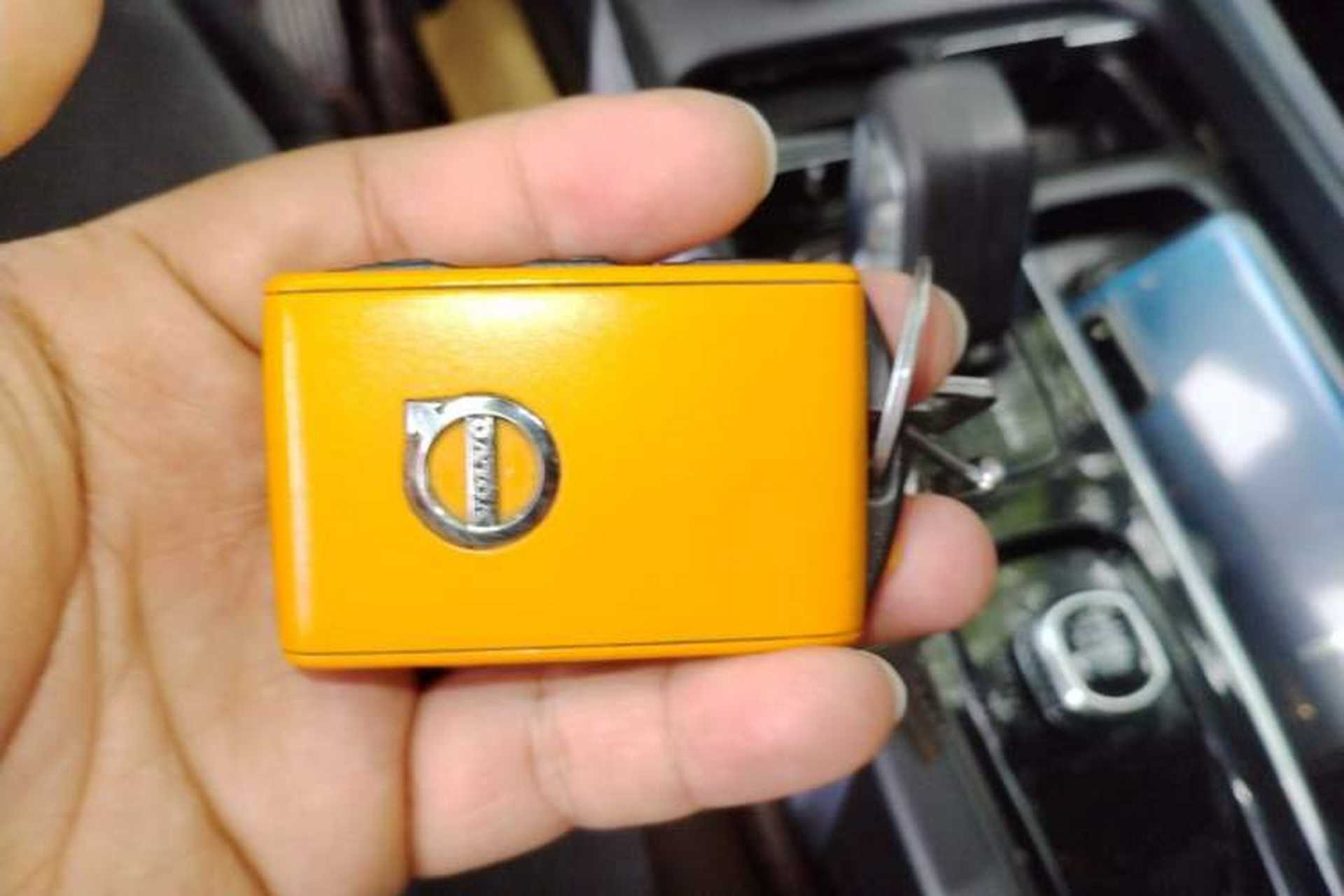 Used Volvo XC60 2022 B5 4x4 Zhiyi Luxury Edition Vehicle Key