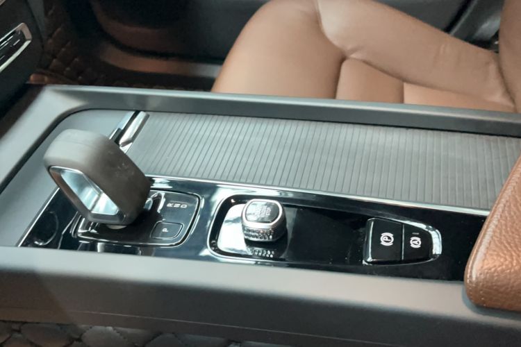 Used Volvo XC60 2022 B5 4x4 Zhiyi Luxury Edition Interior 4