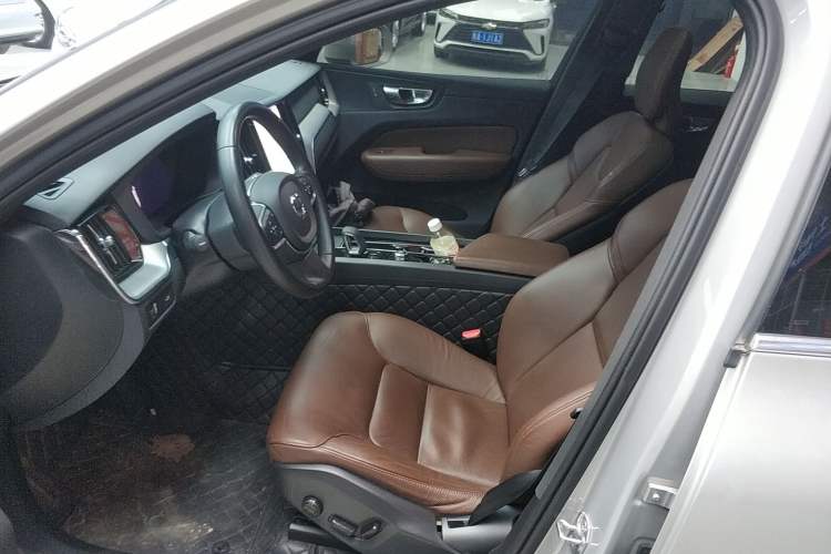 Used Volvo XC60 2022 B5 4x4 Zhiyi Luxury Edition Left Front Seat