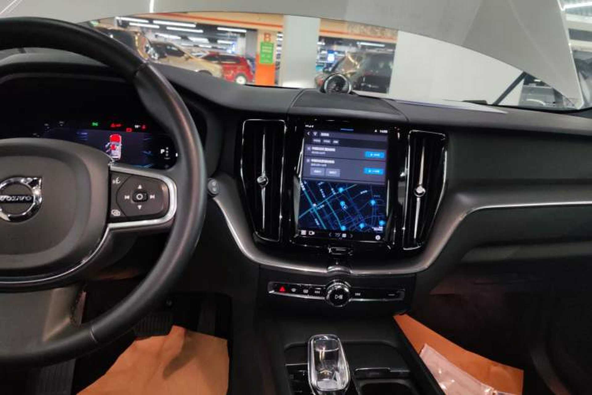 Used Volvo XC60 2022 B5 4x4 Zhiyi Luxury Edition Audio And AC Panel