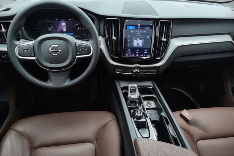 Used Volvo XC60 2022 B5 4x4 Zhiyi Luxury Edition Center Console