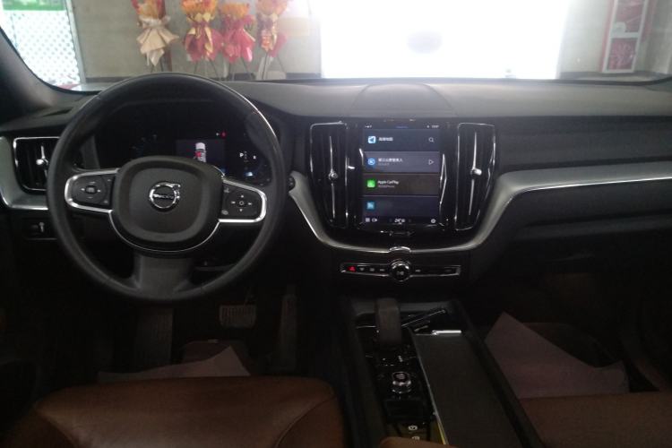 Used Volvo XC60 2022 B5 4x4 Zhiyi Luxury Edition Center Console