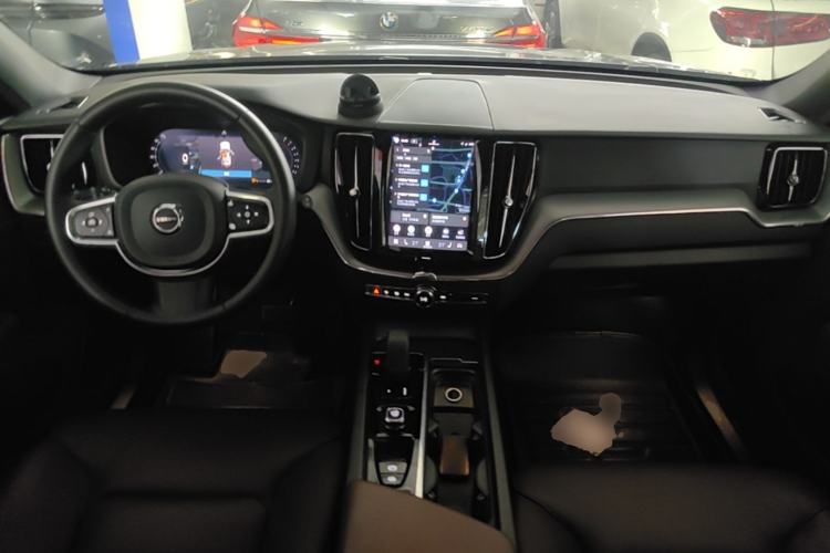 Used Volvo XC60 2022 B5 4x4 Zhiyi Luxury Edition Center Console