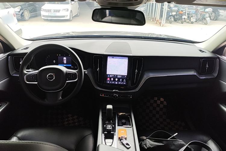 Used Volvo XC60 2022 B5 4x4 Zhiyi Luxury Edition Center Console