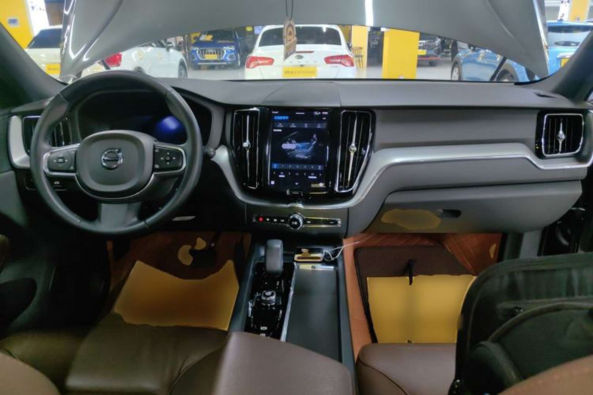 Used Volvo XC60 2022 B5 4x4 Zhiyi Luxury Edition Center Console