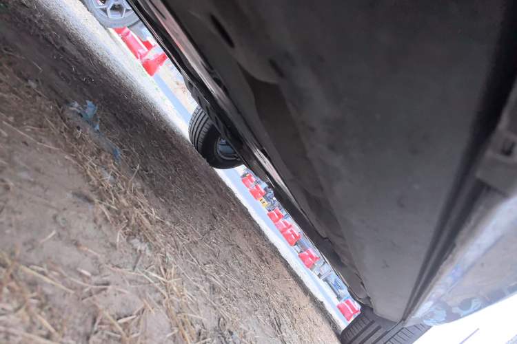 Used Volvo XC60 2022 B5 4x4 Zhiyi Luxury Edition Chassis Front Left