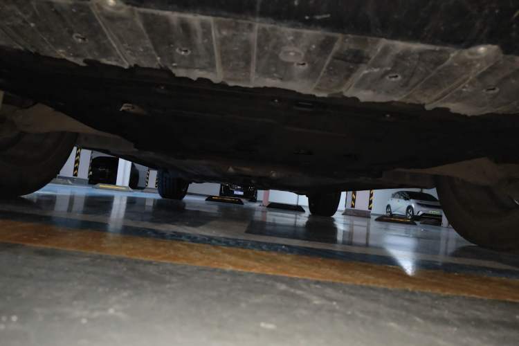 Used Volvo XC60 2022 B5 4x4 Smart Luxury Edition Chassis Front