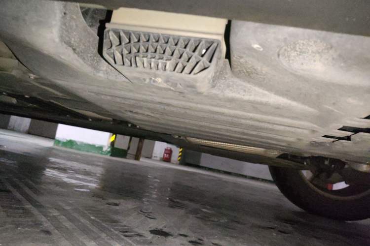 Used Volvo XC60 2022 B5 4x4 Zhiyi Luxury Edition Chassis Rear Left
