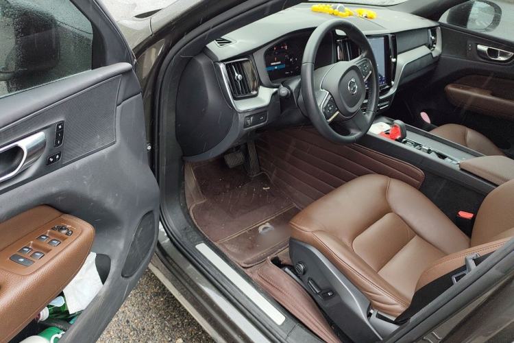 Used Volvo XC60 2022 B5 4x4 Zhiyi Luxury Edition Driver Seat