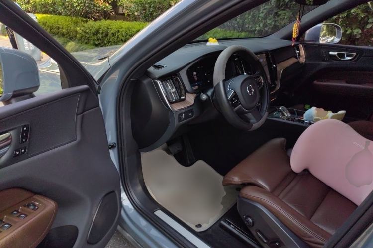 Used Volvo XC60 2022 B5 4x4 Zhiyi Luxury Edition Driver Seat